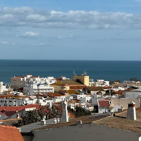 Apartment With A City And Ocean View ラゴス エクステリア 写真